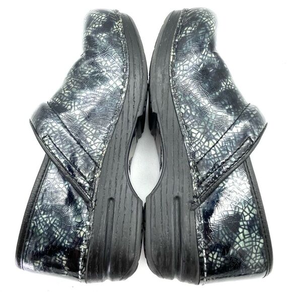 Dansko Professional Clogs Metallic Iridescent Snakeskin Print Size 37 | 6.5-7 - Picture 10 of 16